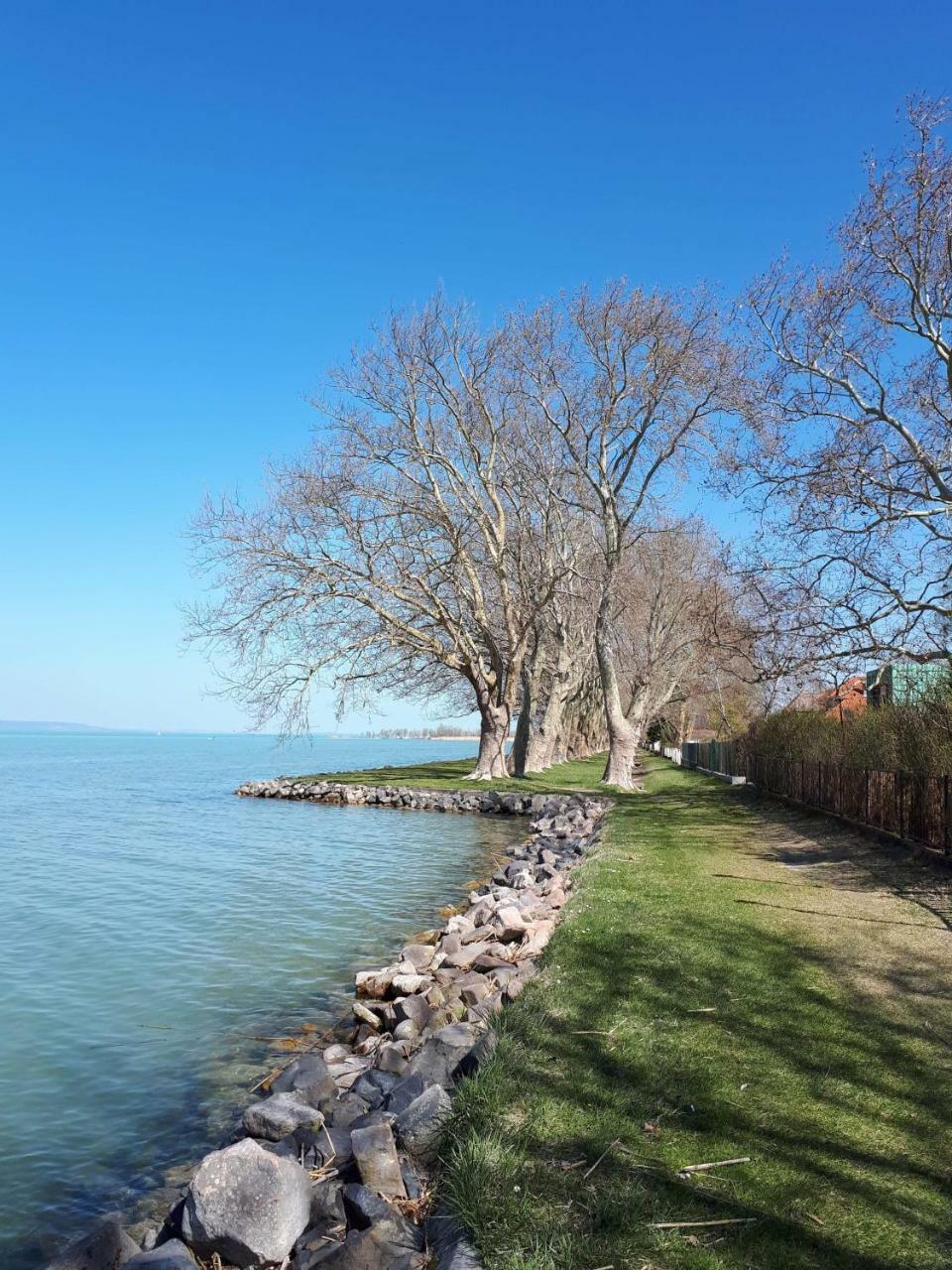 Balaton View Apartment Балатонбоглар Экстерьер фото